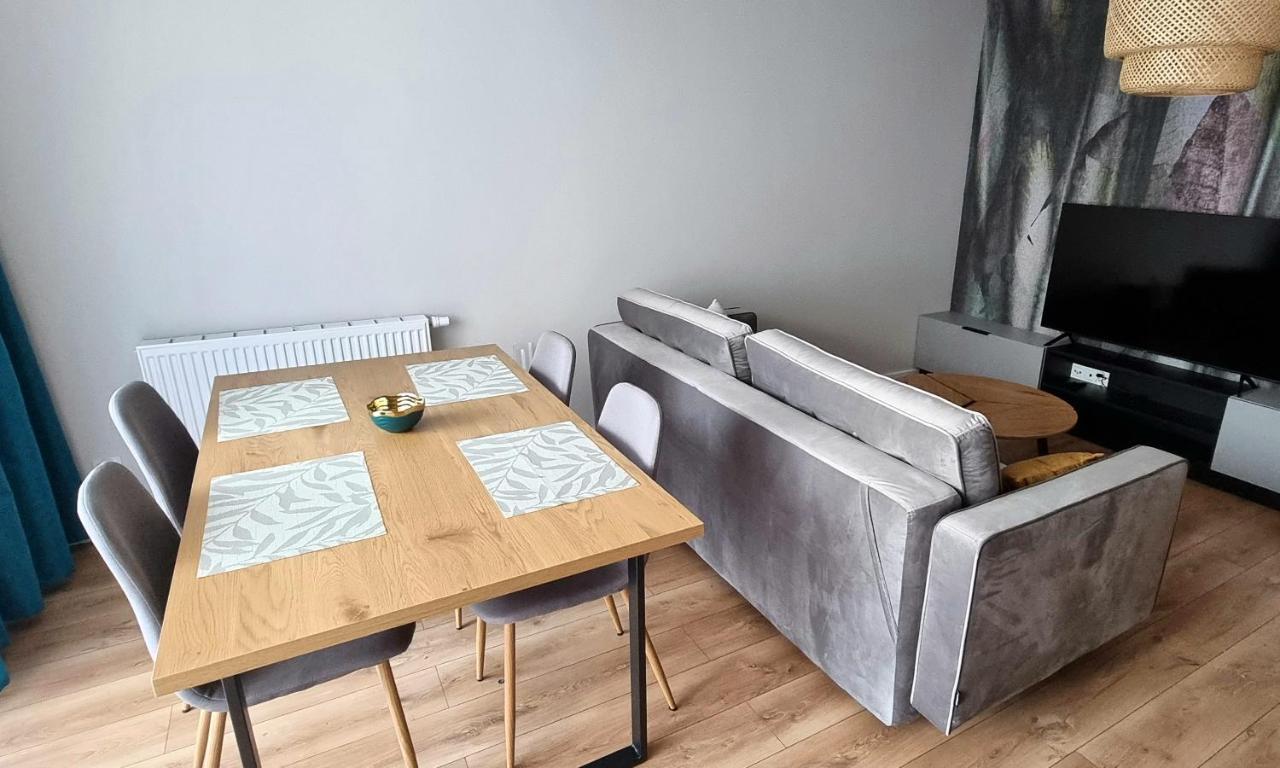 Apartament Z Klasa Apartment Gliwice Bagian luar foto