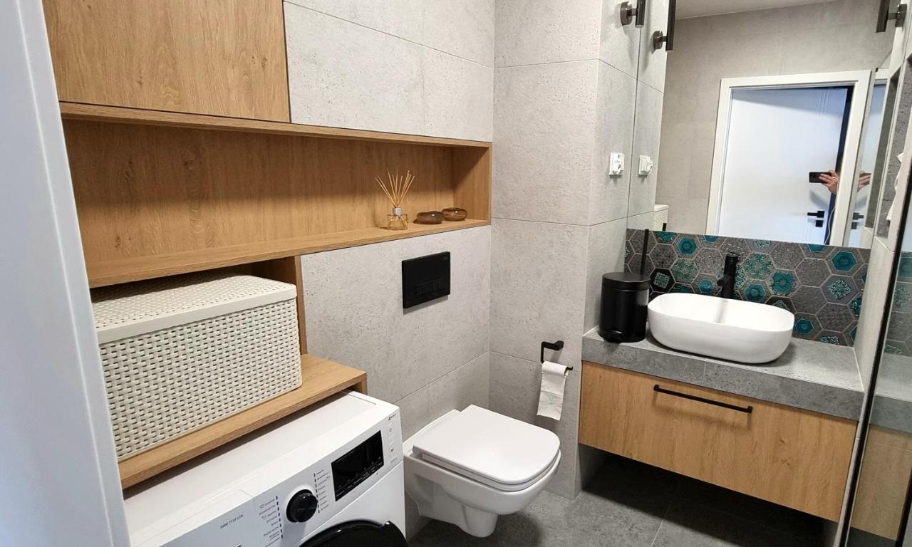 Apartament Z Klasa Apartment Gliwice Bagian luar foto