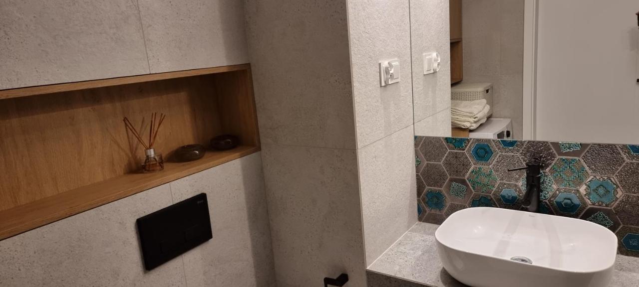 Apartament Z Klasa Apartment Gliwice Bagian luar foto