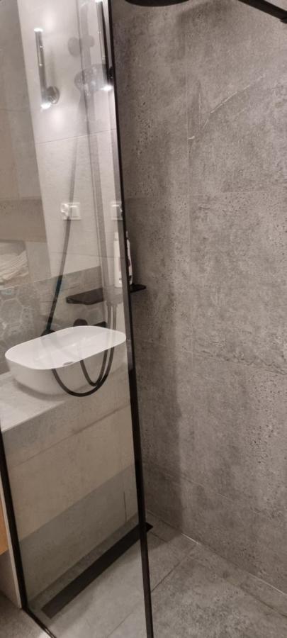 Apartament Z Klasa Apartment Gliwice Bagian luar foto